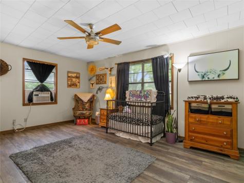 815 S 8th Avenue Teague TX 75860