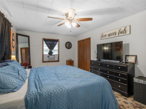 815 S 8th Avenue Teague TX 75860