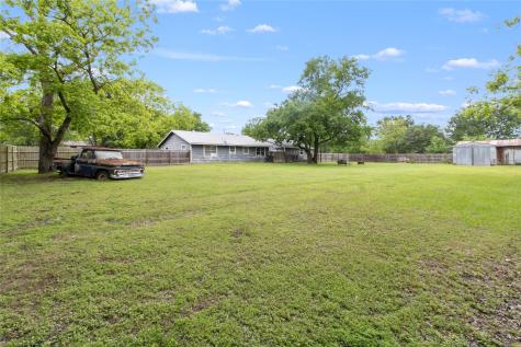 815 S 8th Avenue Teague TX 75860