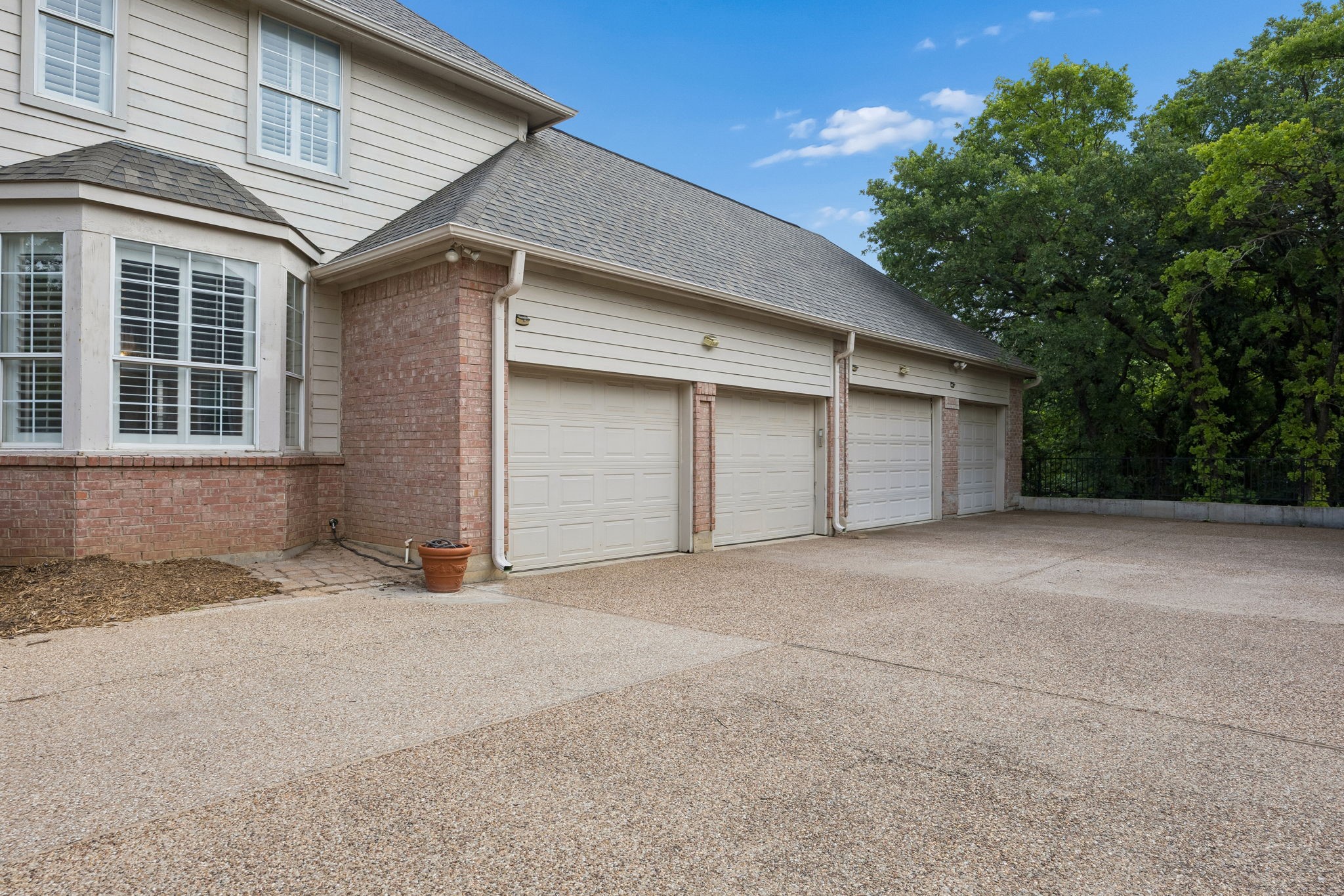 3323 Shellbrook Court Arlington TX 76016
