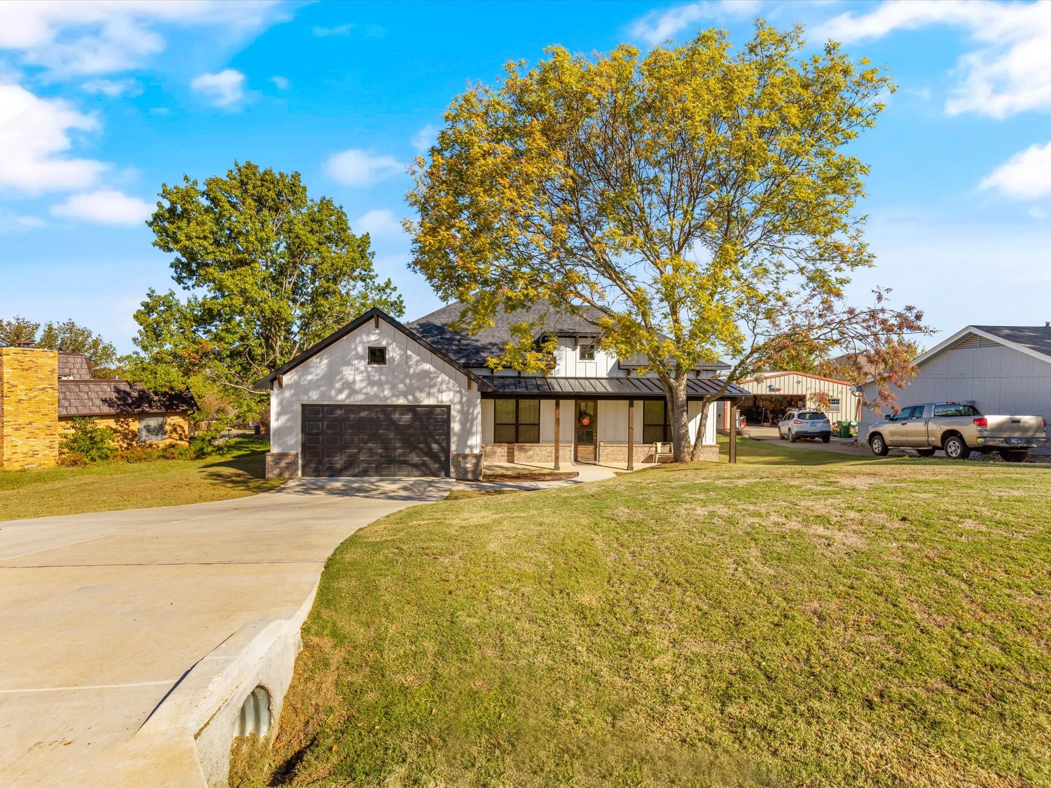 703 Ridgeway Road Joshua TX 76058