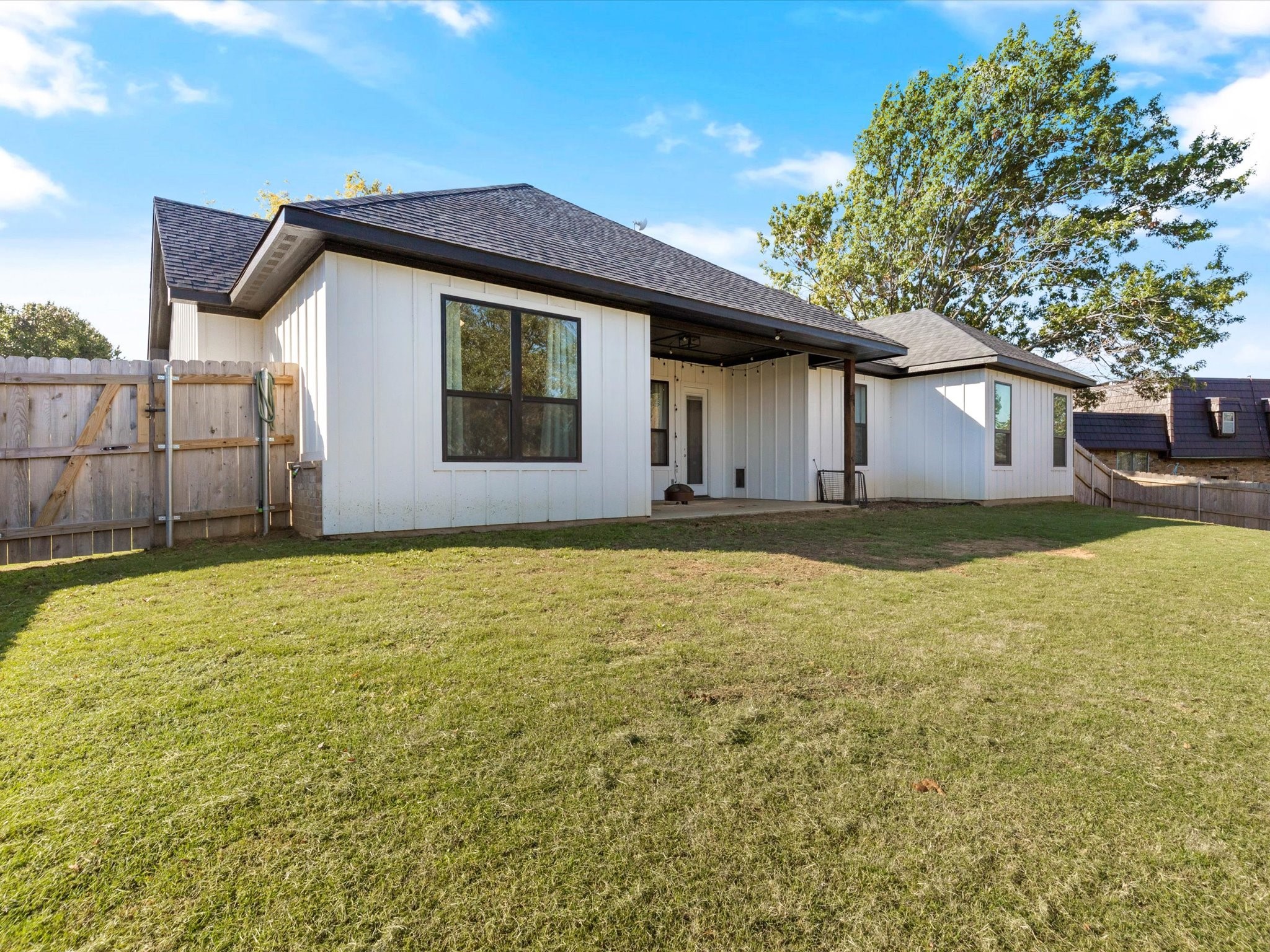 703 Ridgeway Road Joshua TX 76058