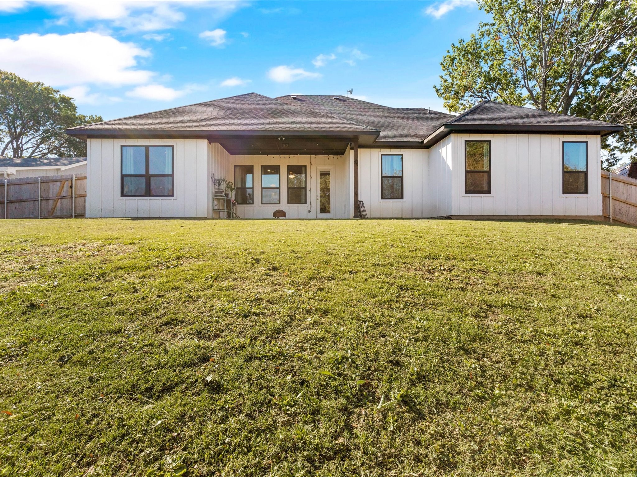 703 Ridgeway Road Joshua TX 76058