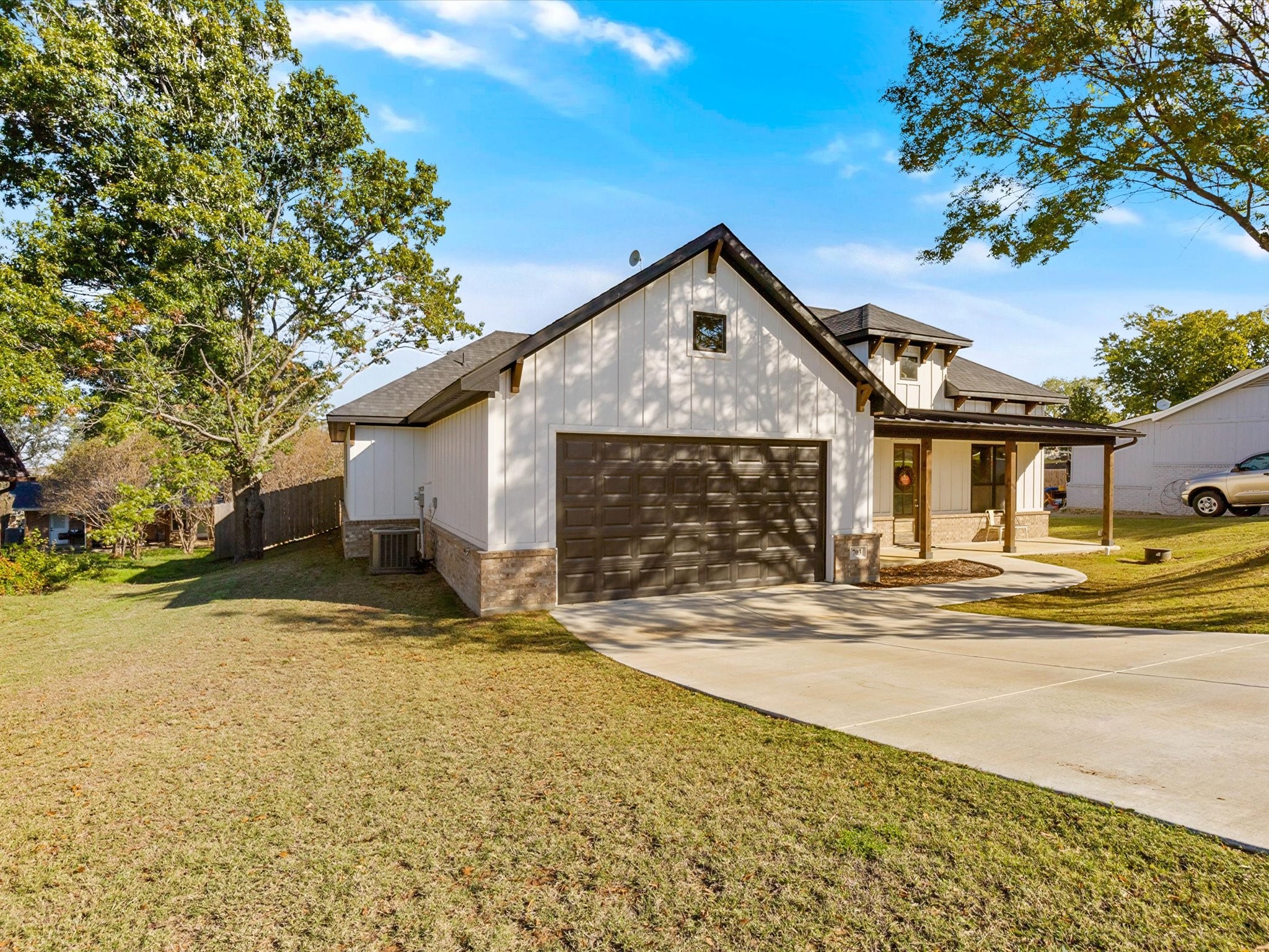 703 Ridgeway Road Joshua TX 76058
