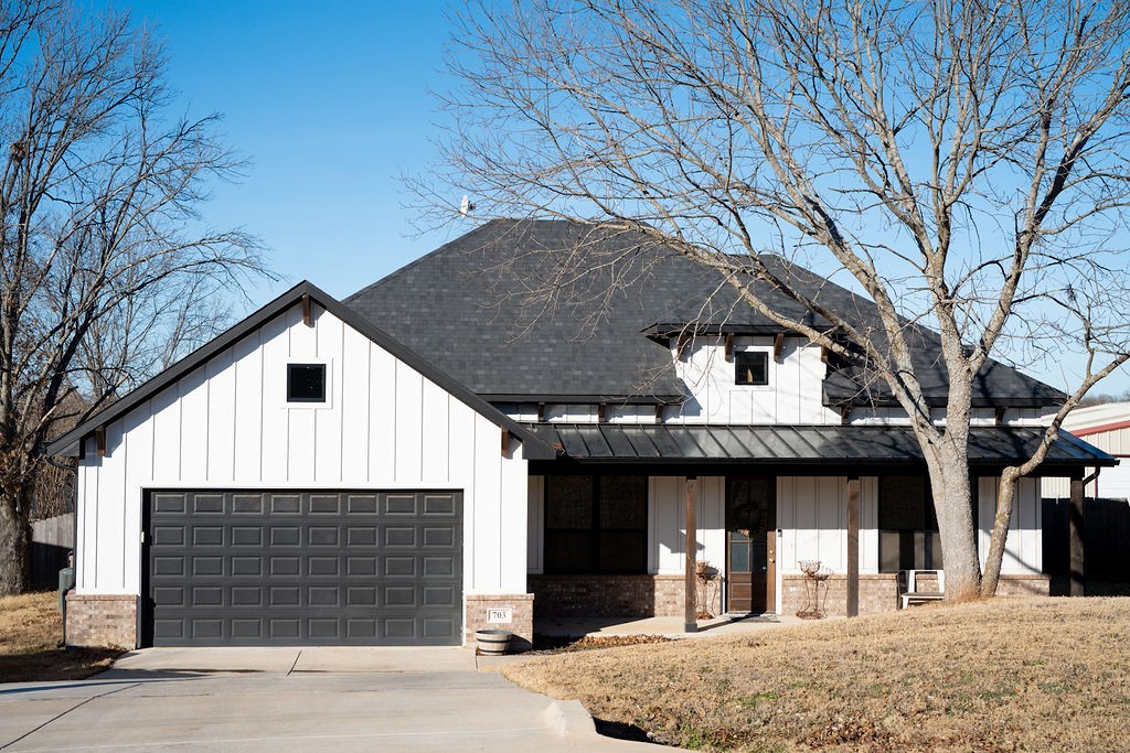 703 Ridgeway Road Joshua TX 76058