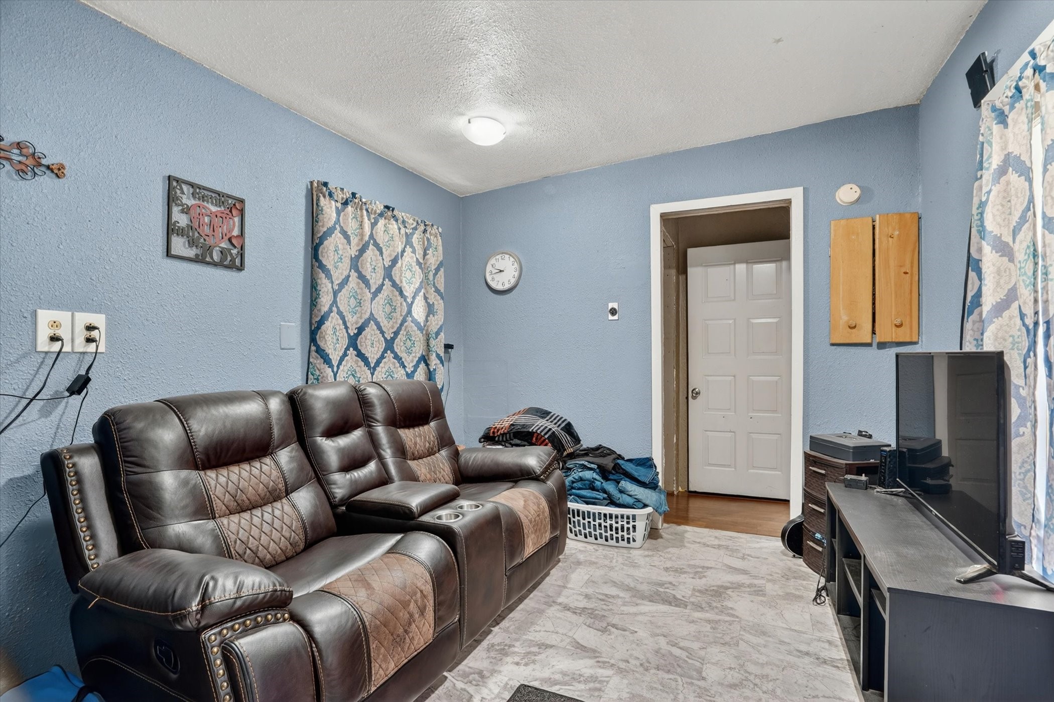 2719 River View Trail Granbury TX 76048