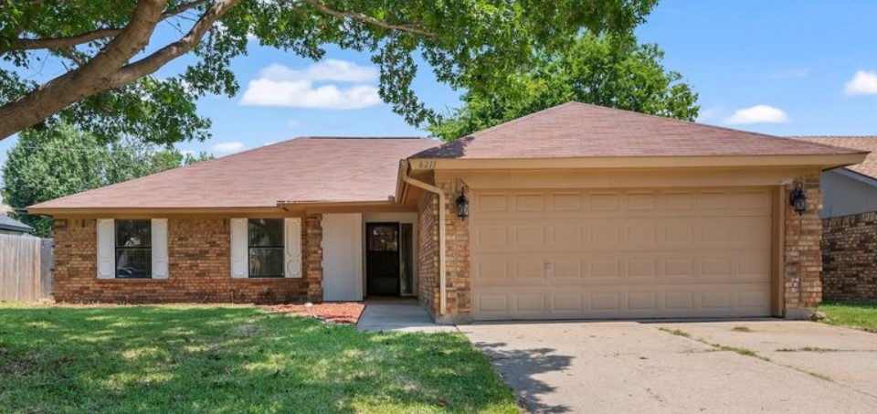 6211 Minuteman Lane Arlington TX 76002