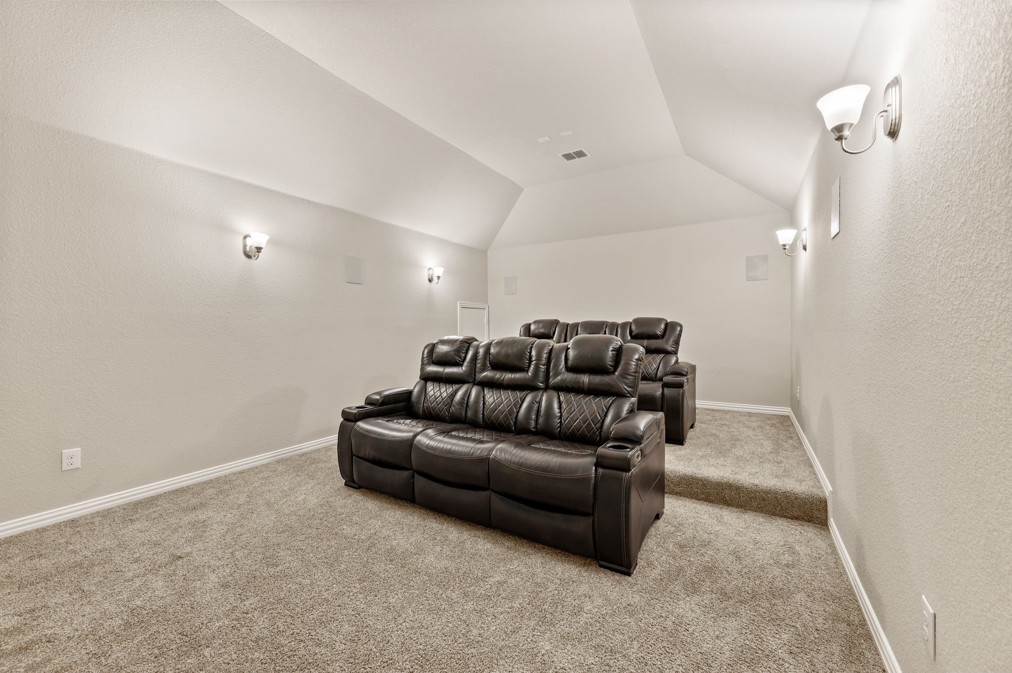 1015 Mountain Laurel Drive Euless TX 76039