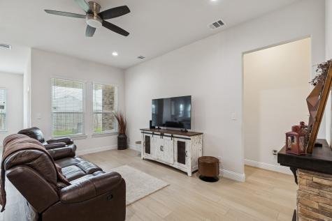 388 N Montague Street Pilot Point TX 76258