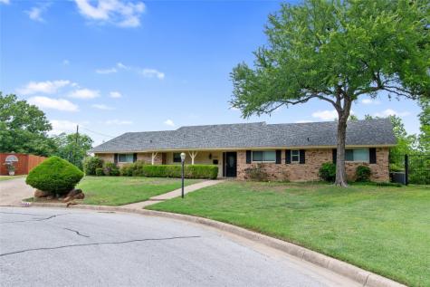 5451 Charlott Street Fort Worth TX 76112