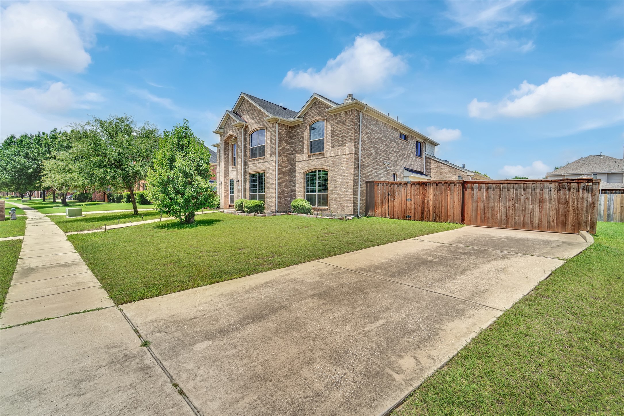 615 Lone Ridge Way Murphy TX 75094