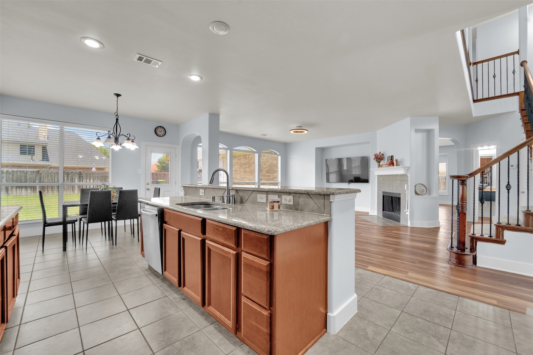 615 Lone Ridge Way Murphy TX 75094