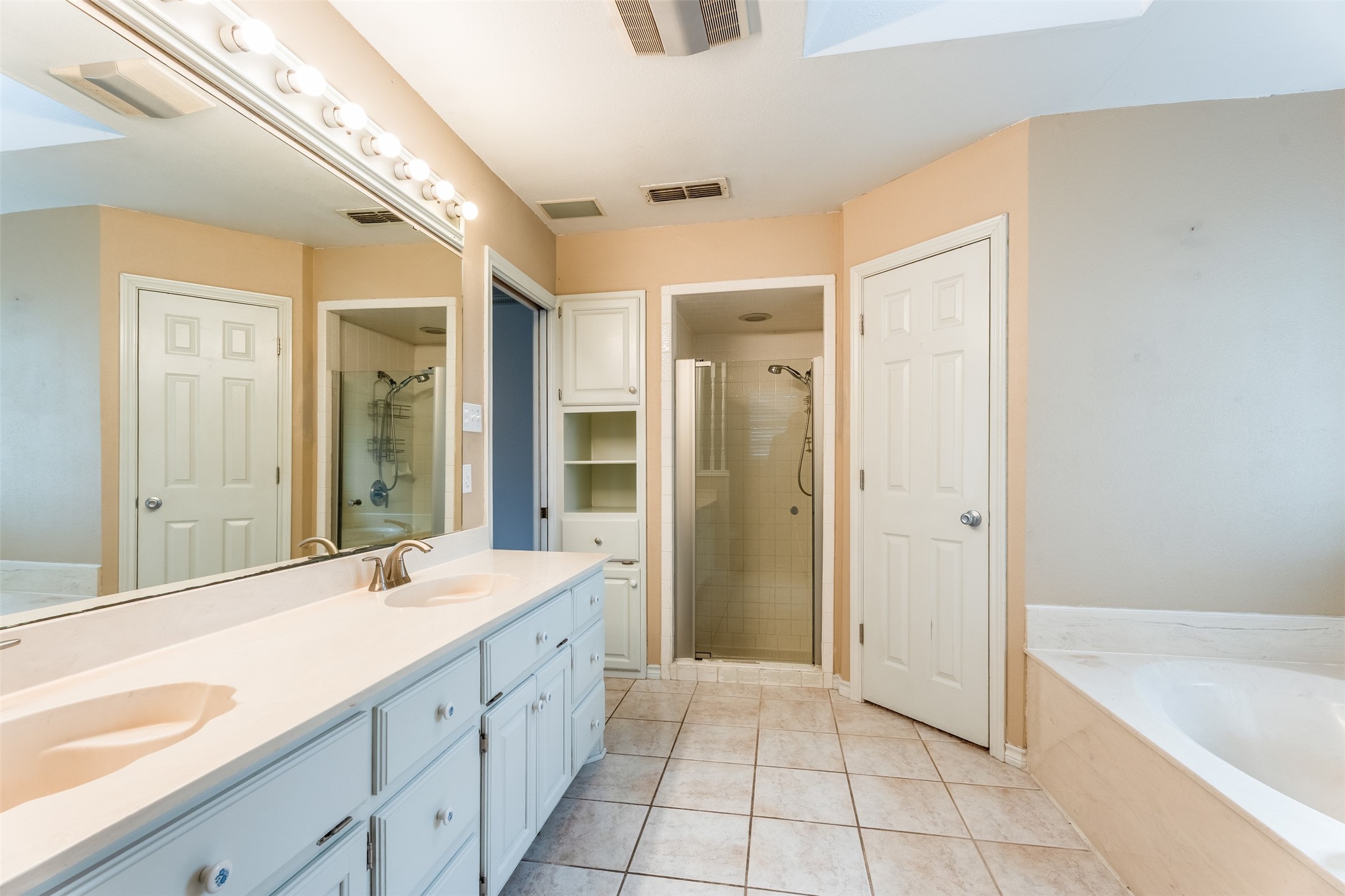 9130 Hanging Moss Drive Granbury TX 76049