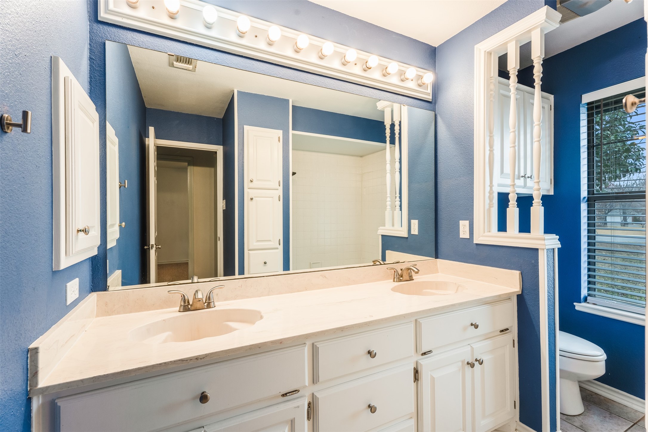 9130 Hanging Moss Drive Granbury TX 76049
