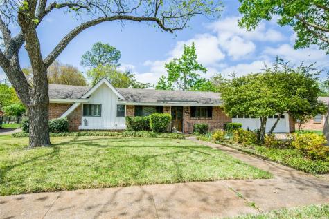 1105 Williamsburg Drive Ennis TX 75119