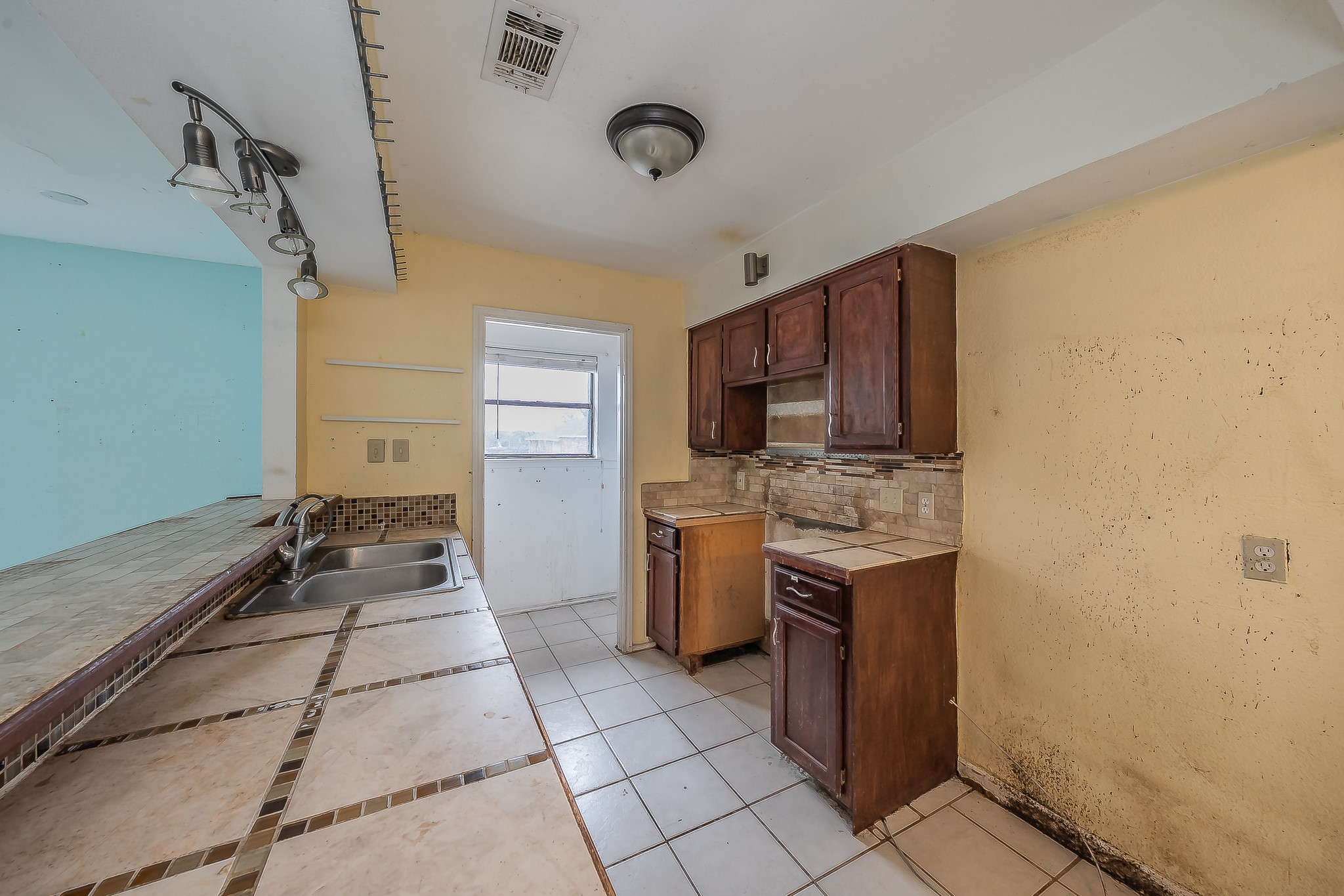 5709 Ranchogrande Drive Arlington TX 76017