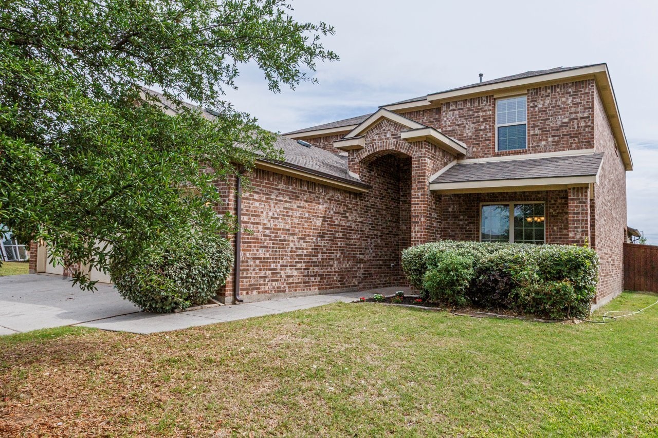 200 Armstrong Lane Lavon TX 75166