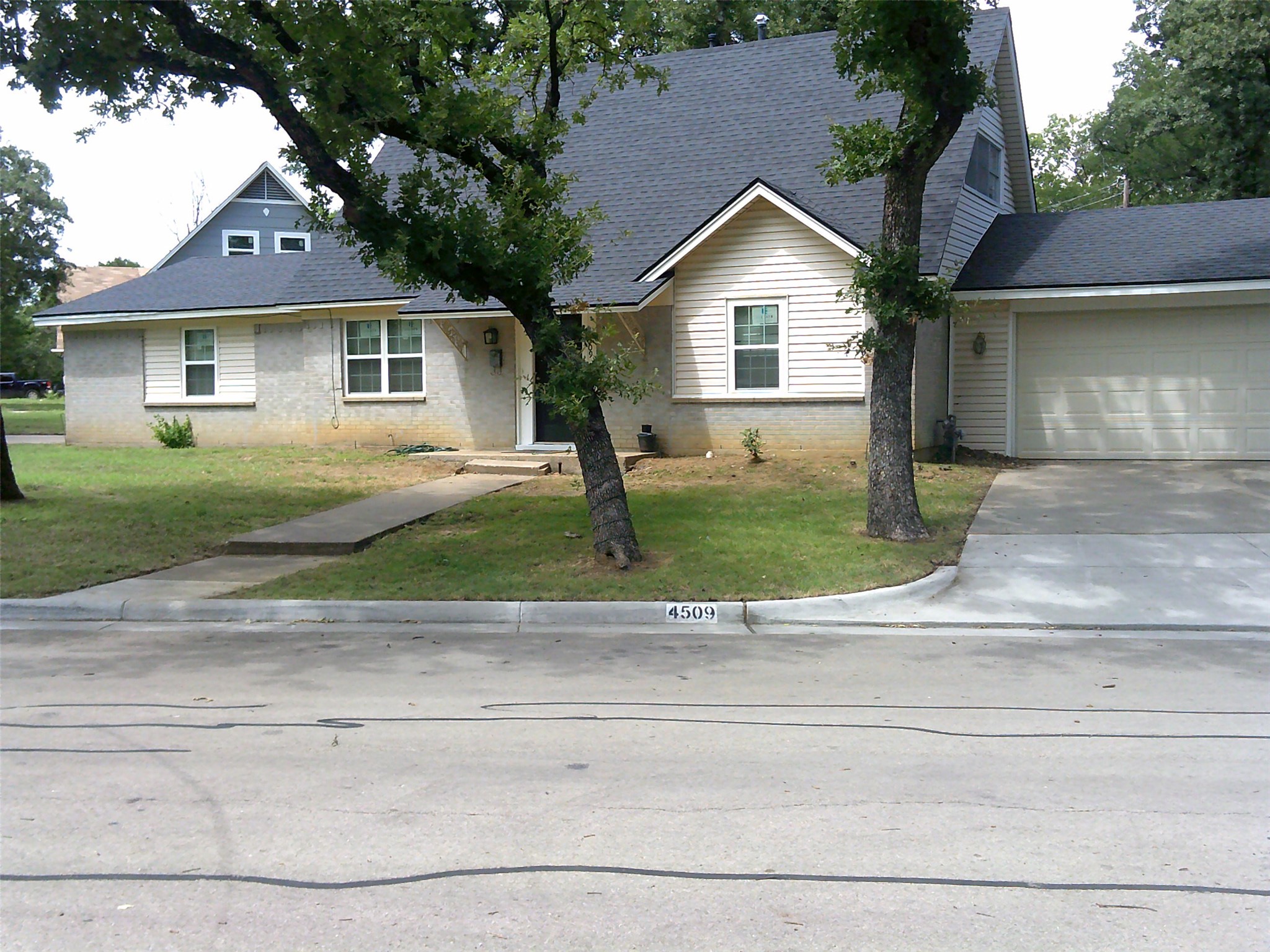 4509 Burke Road Fort Worth TX 76119