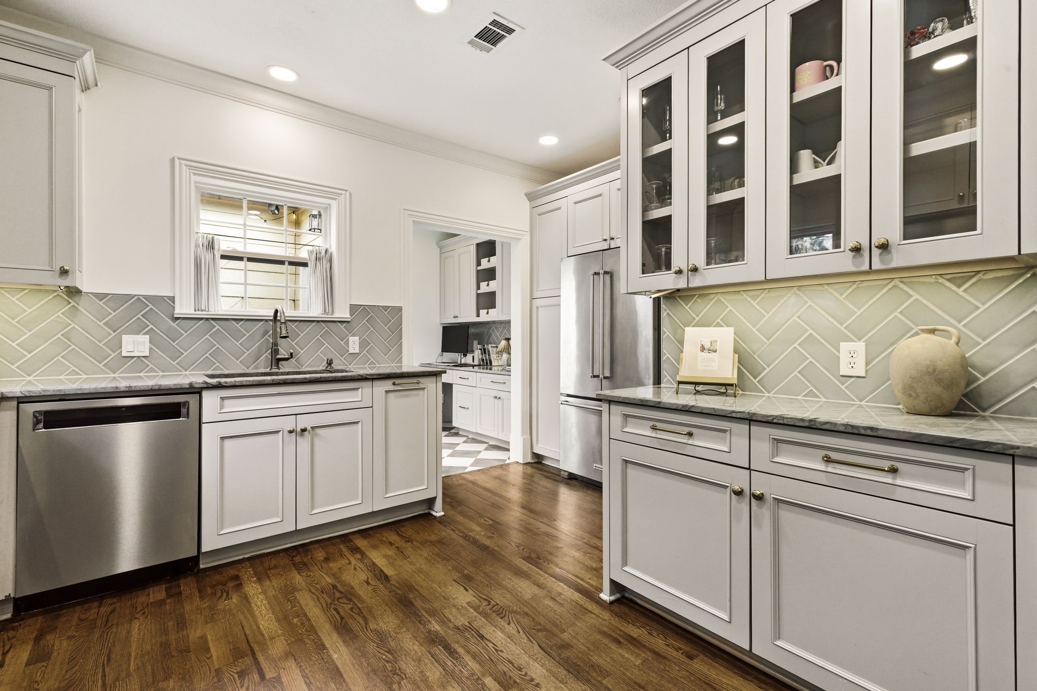 5451 Merrimac Avenue Dallas TX 75206