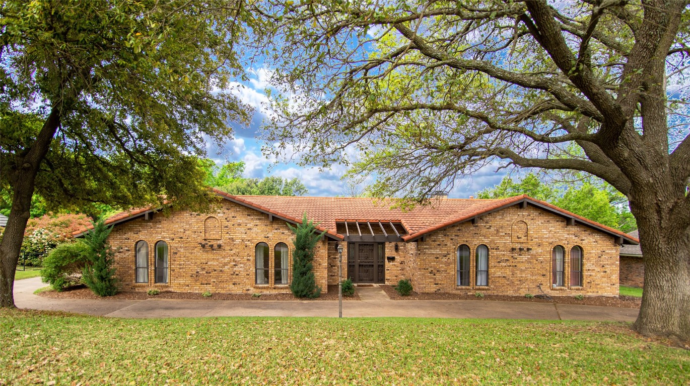 1612 Ems Road W Fort Worth TX 76116