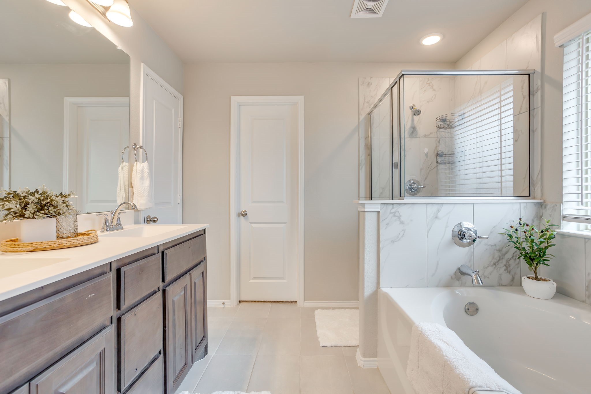 533 Lela Circle Keene TX 76059