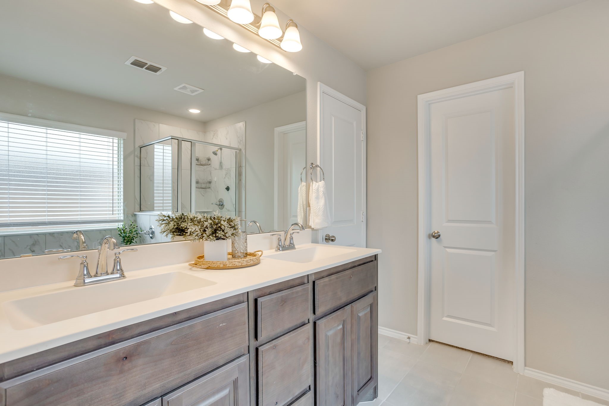 533 Lela Circle Keene TX 76059