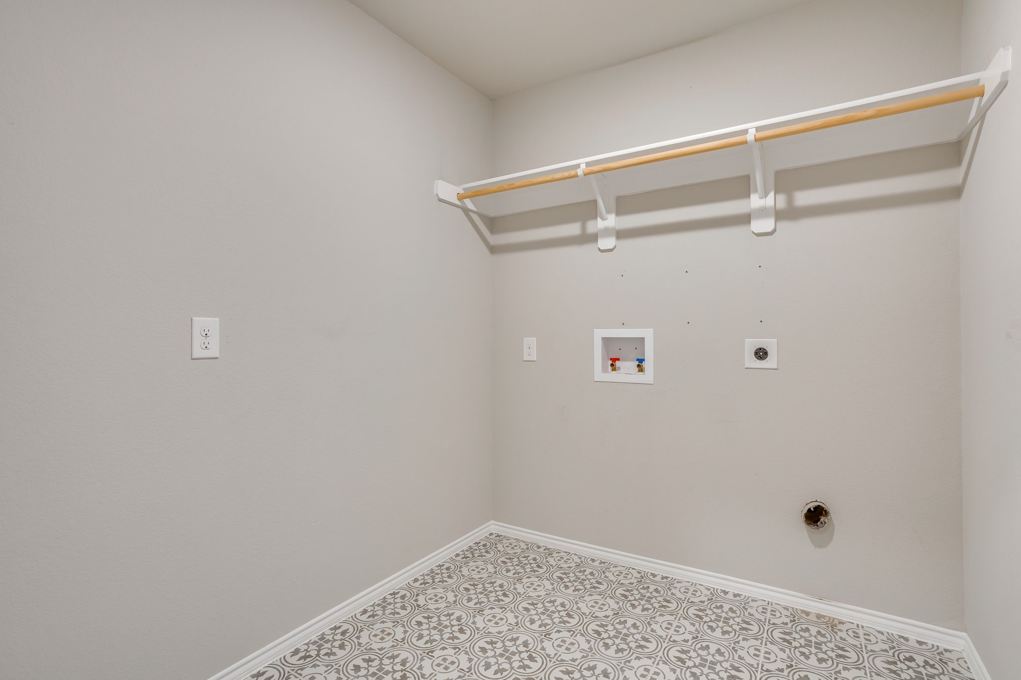533 Lela Circle Keene TX 76059