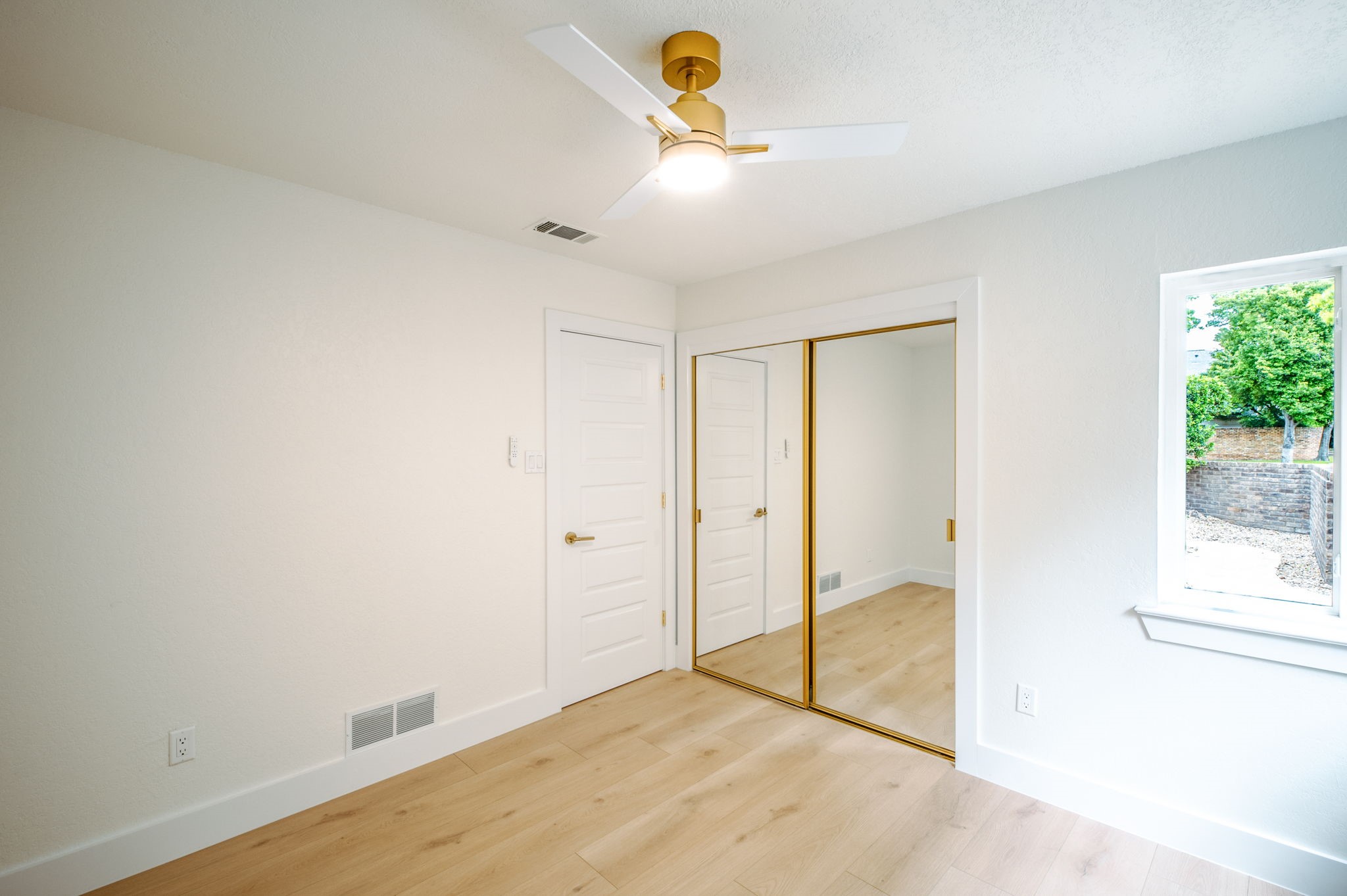 5922 Glen Heather Drive Dallas TX 75252