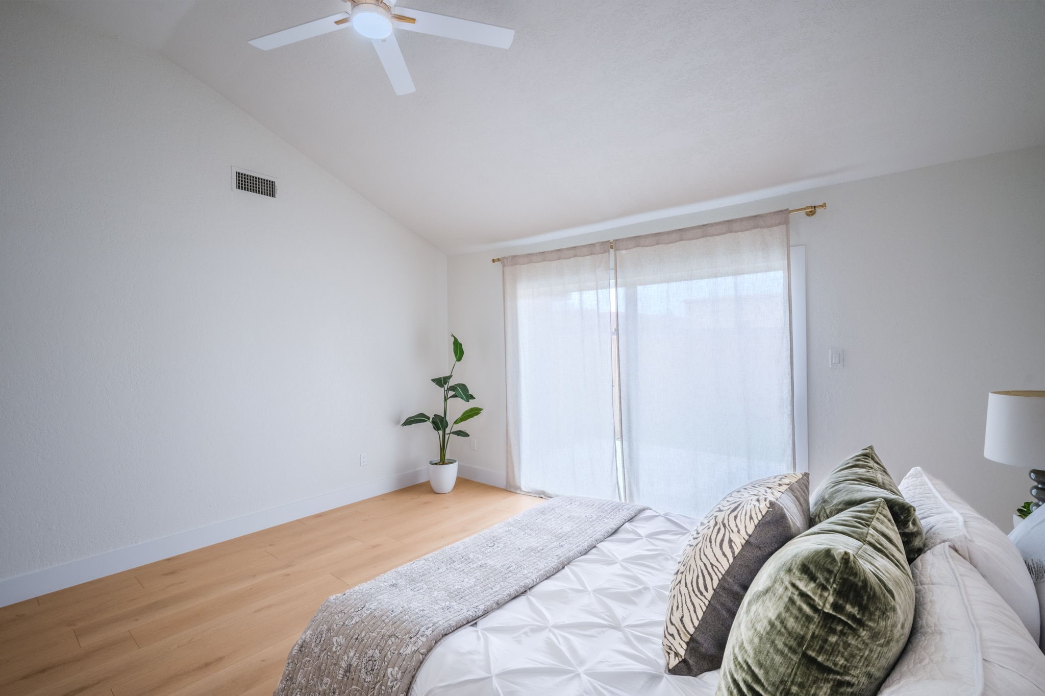 5922 Glen Heather Drive Dallas TX 75252