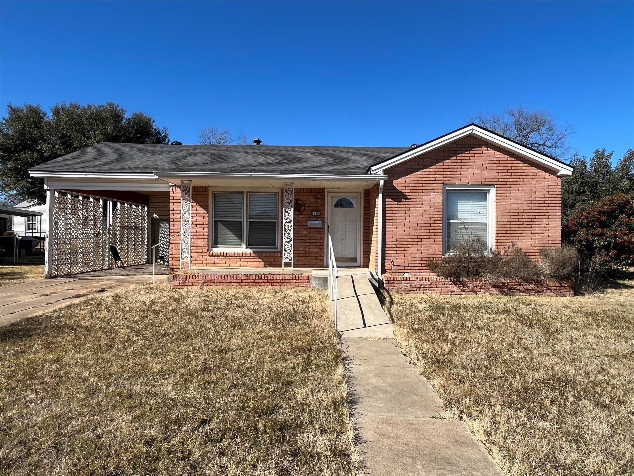 1103 W 11th Street Mcgregor TX 76657