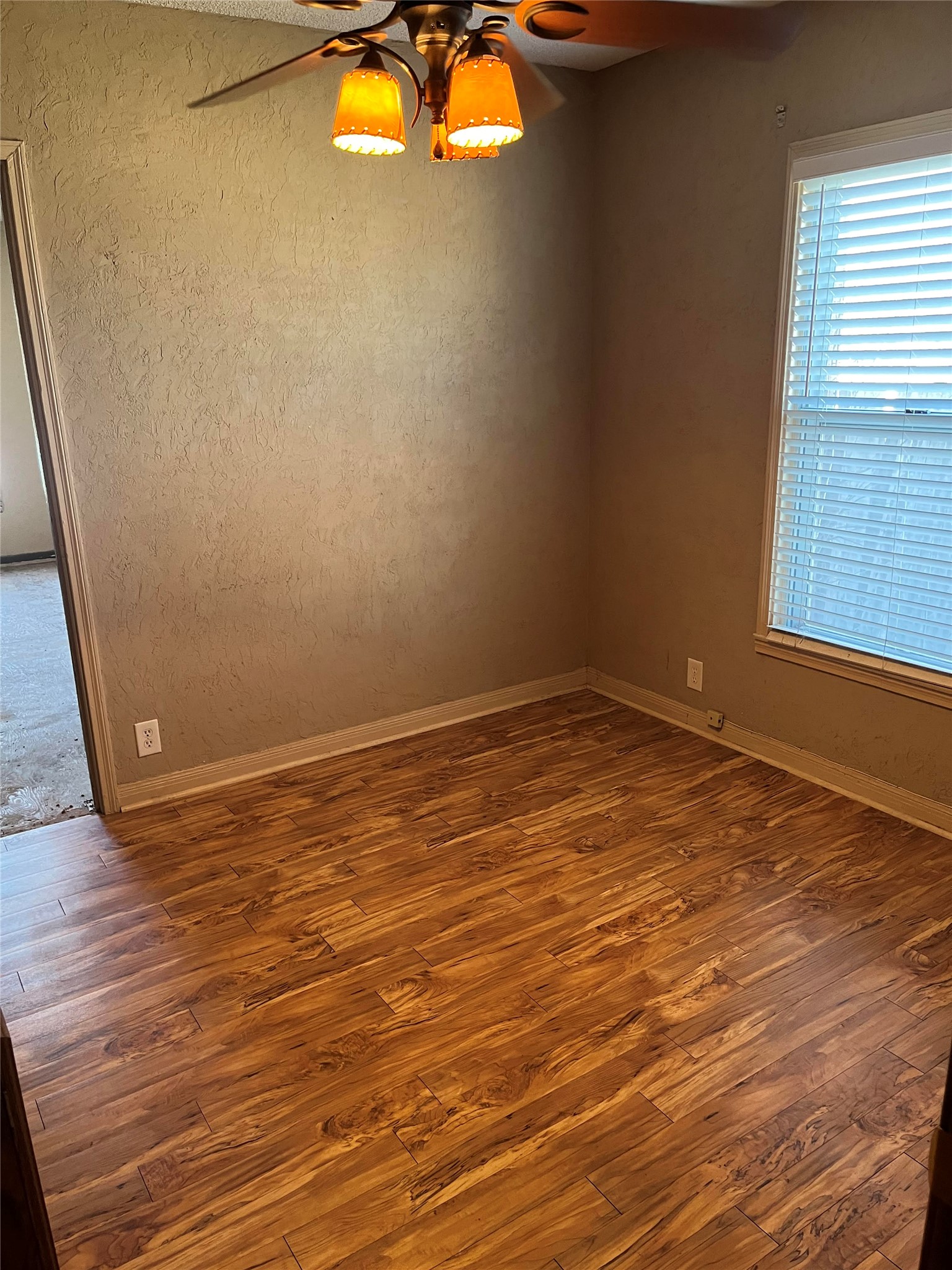 1103 W 11th Street Mcgregor TX 76657