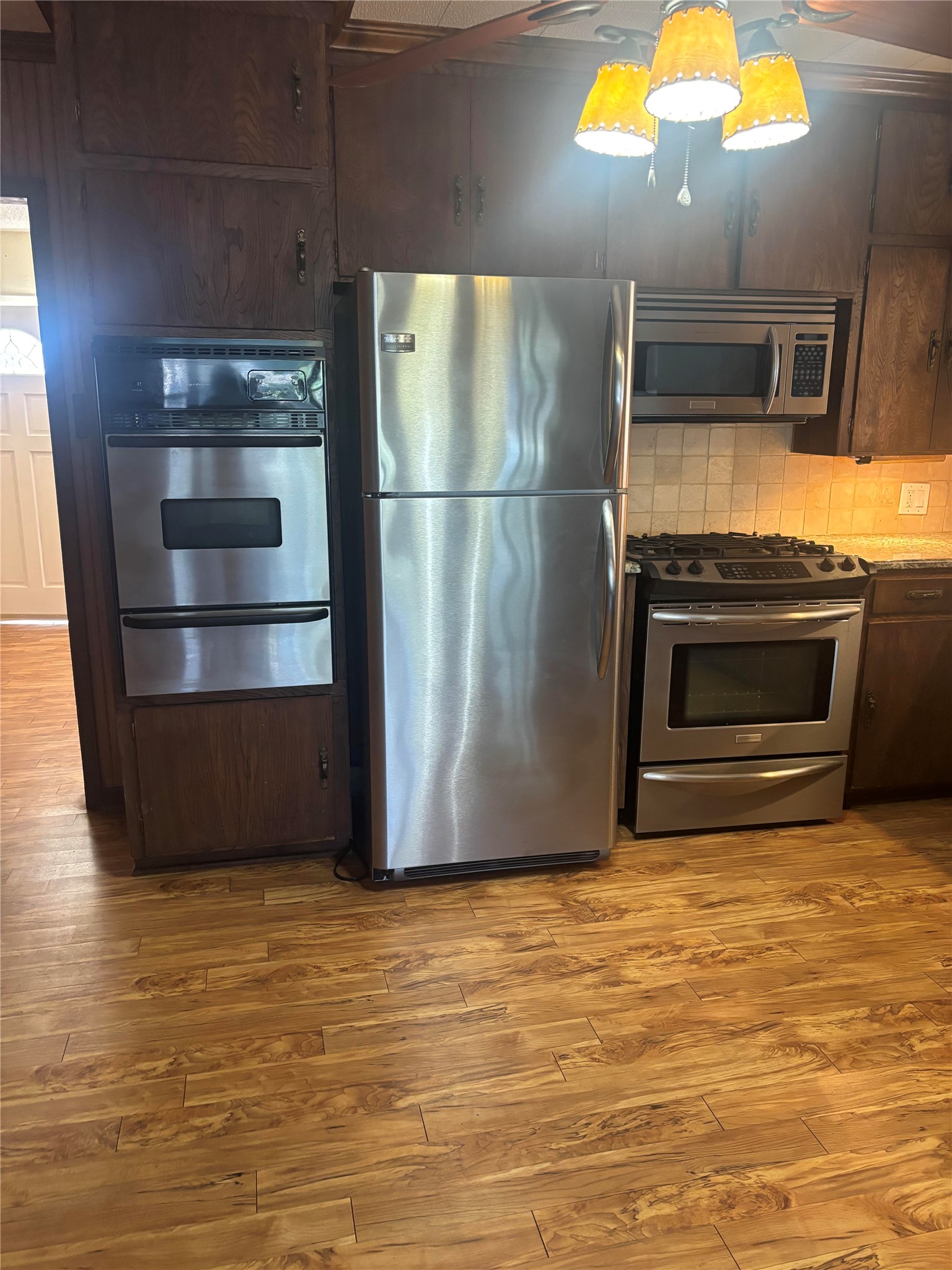 1103 W 11th Street Mcgregor TX 76657