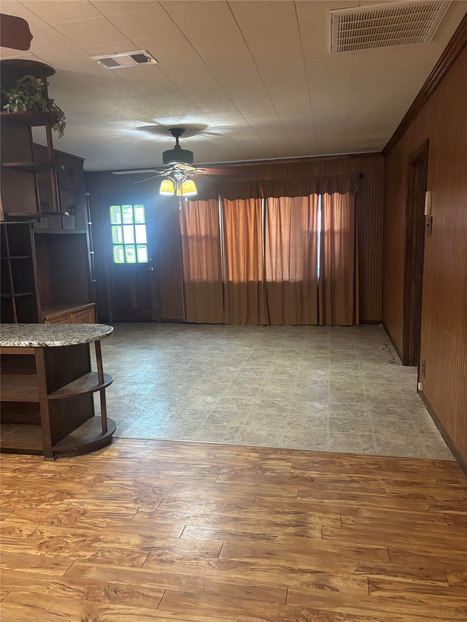 1103 W 11th Street Mcgregor TX 76657