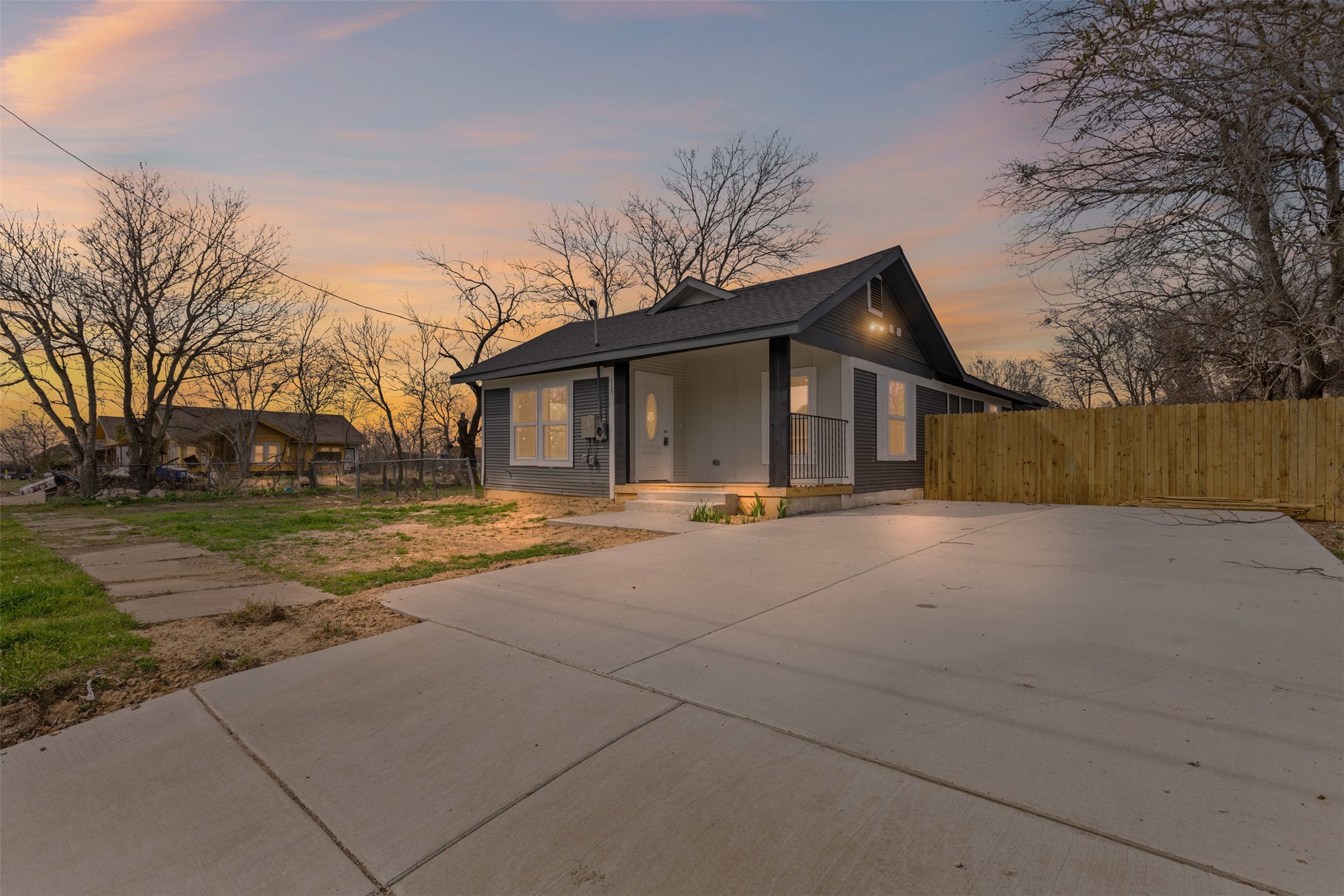 115 Vineyard Avenue Hillsboro TX 76645