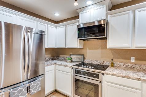 221 Rose Avenue Cleburne TX 76033