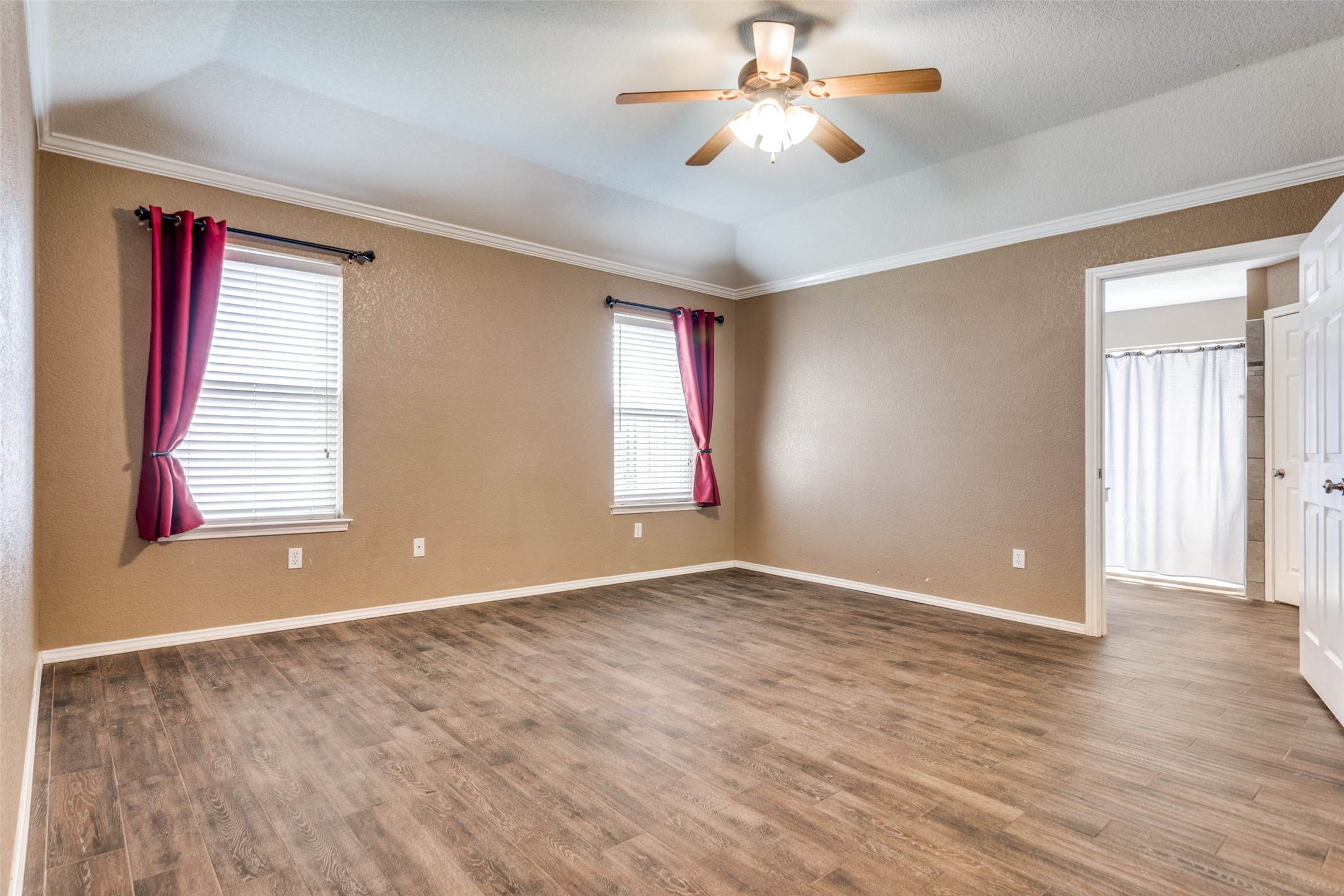 221 Rose Avenue Cleburne TX 76033