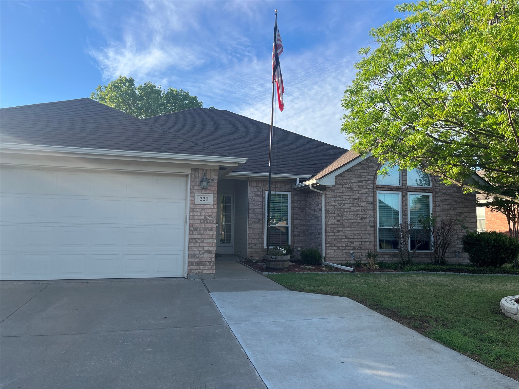 221 Rose Avenue Cleburne TX 76033