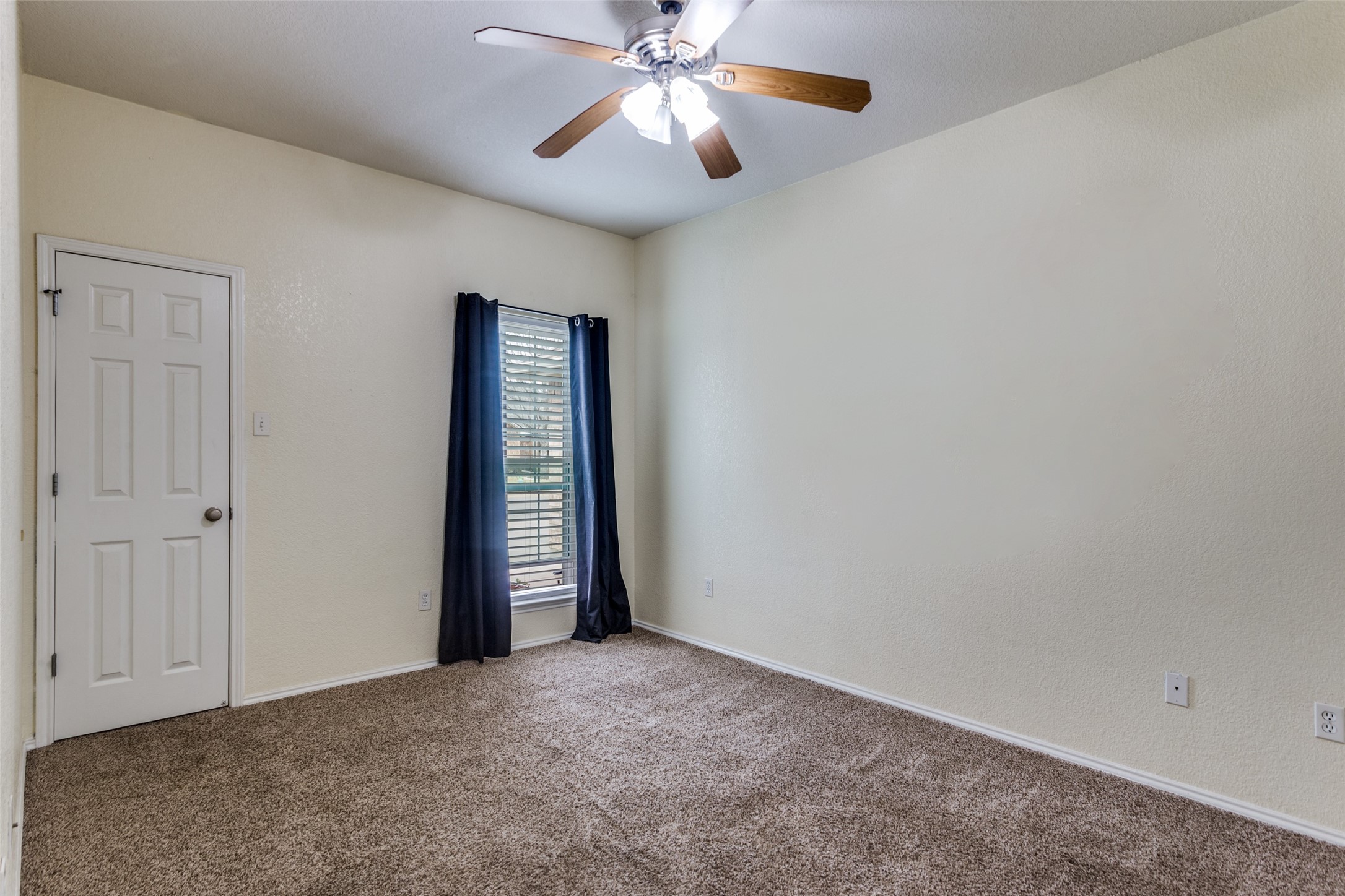221 Rose Avenue Cleburne TX 76033
