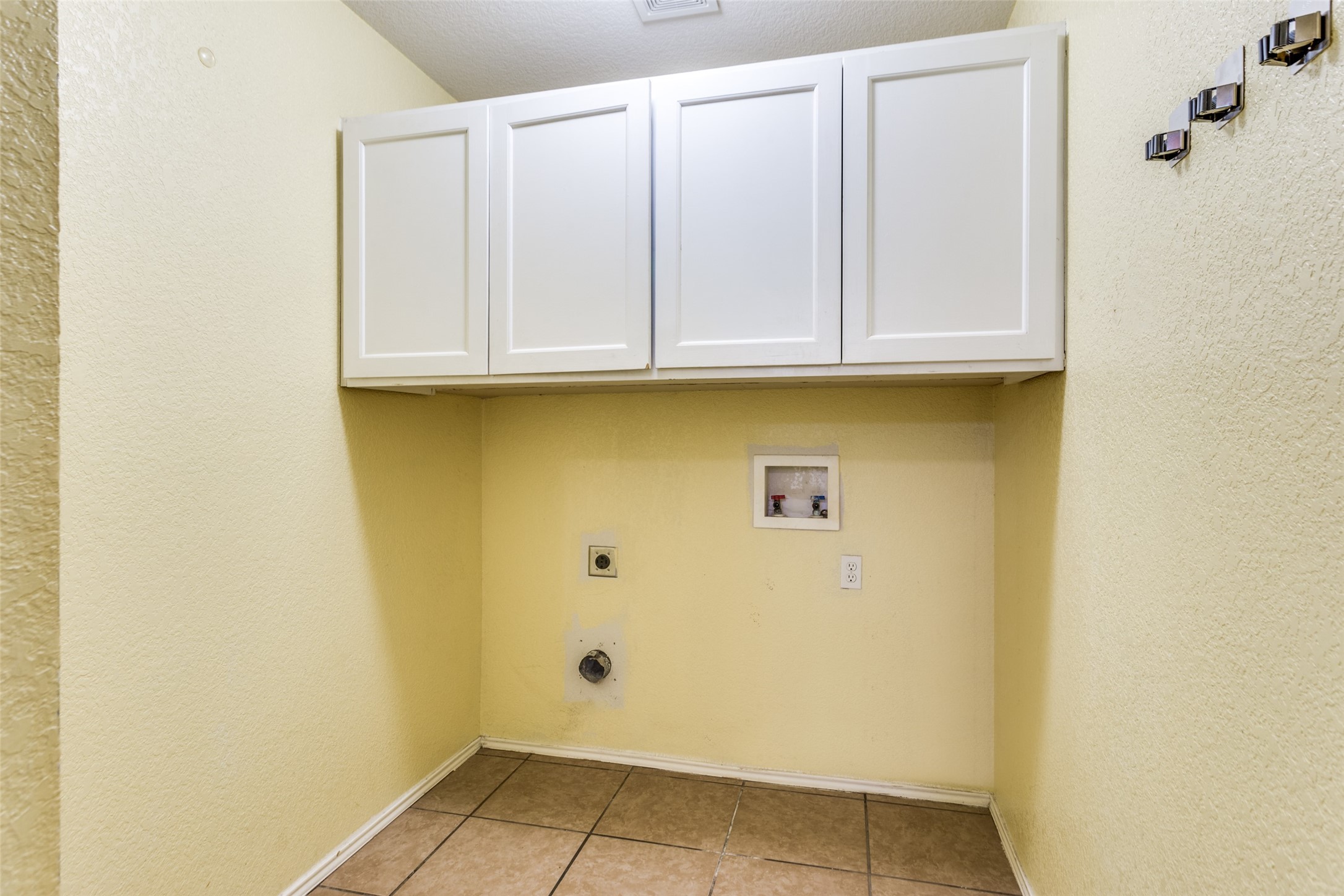221 Rose Avenue Cleburne TX 76033
