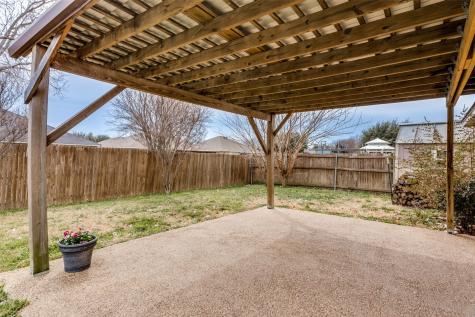 221 Rose Avenue Cleburne TX 76033
