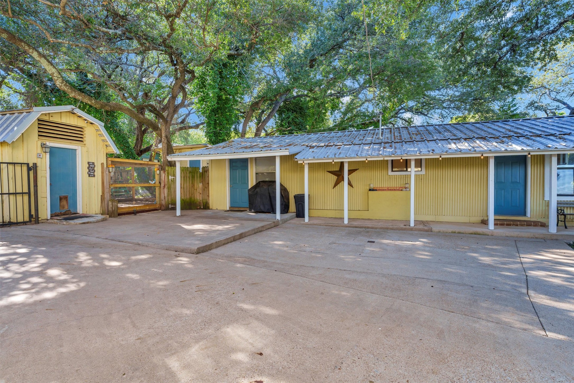 3814 Pawnee Court Granbury TX 76048