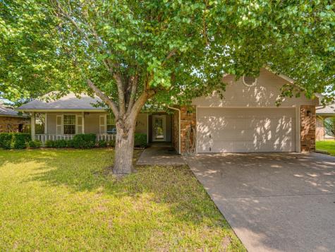 211 Modene Avenue Waxahachie TX 75165
