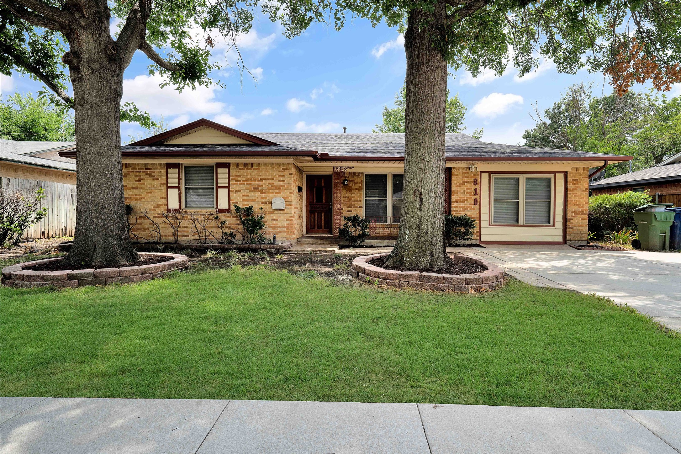 810 Monica Drive Garland TX 75041