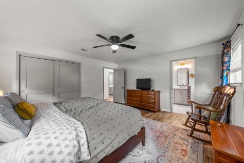 1009 Bob O Link Woodway TX 76712