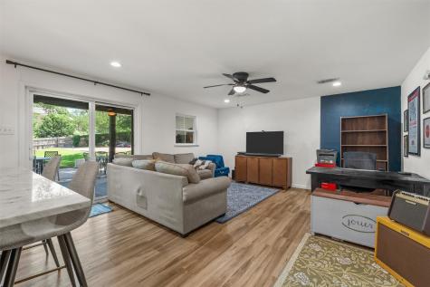 1009 Bob O Link Woodway TX 76712