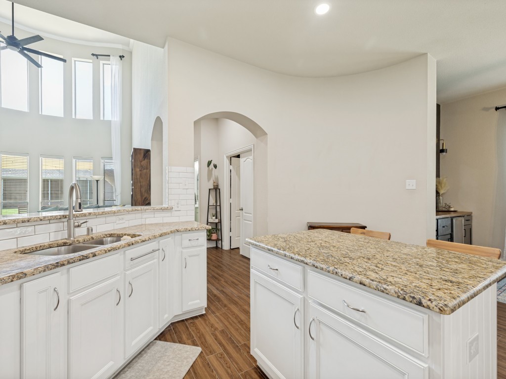 607 Chalk Hill Lane Murphy TX 75094
