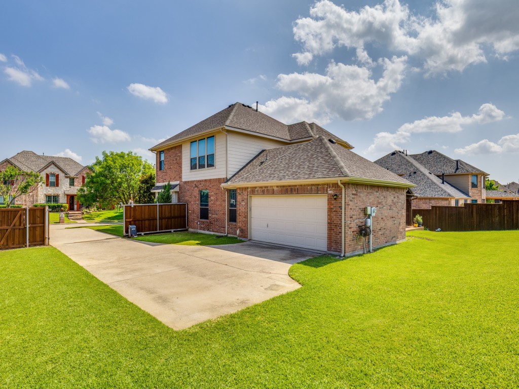 607 Chalk Hill Lane Murphy TX 75094