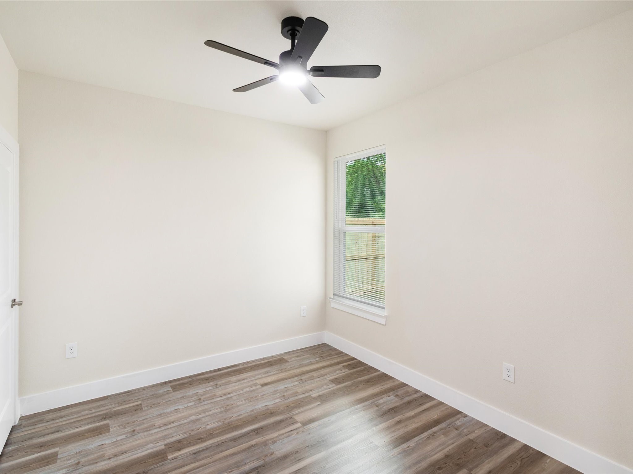 103 Bayside Circle Malakoff TX 75148
