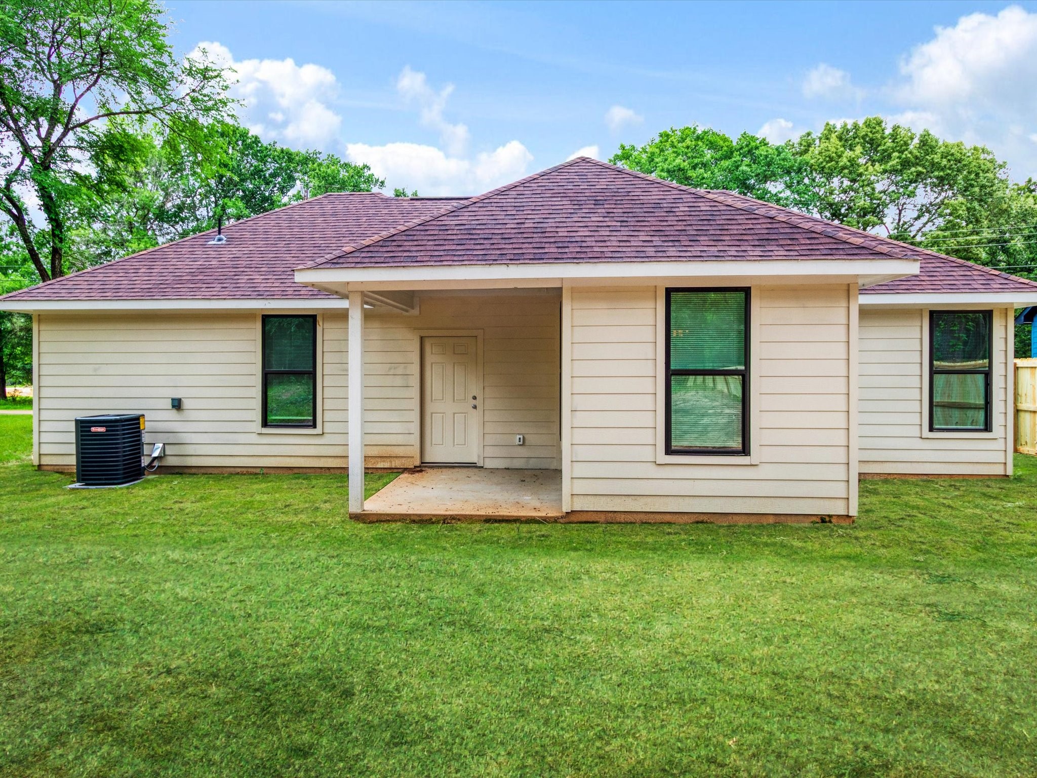 103 Bayside Circle Malakoff TX 75148