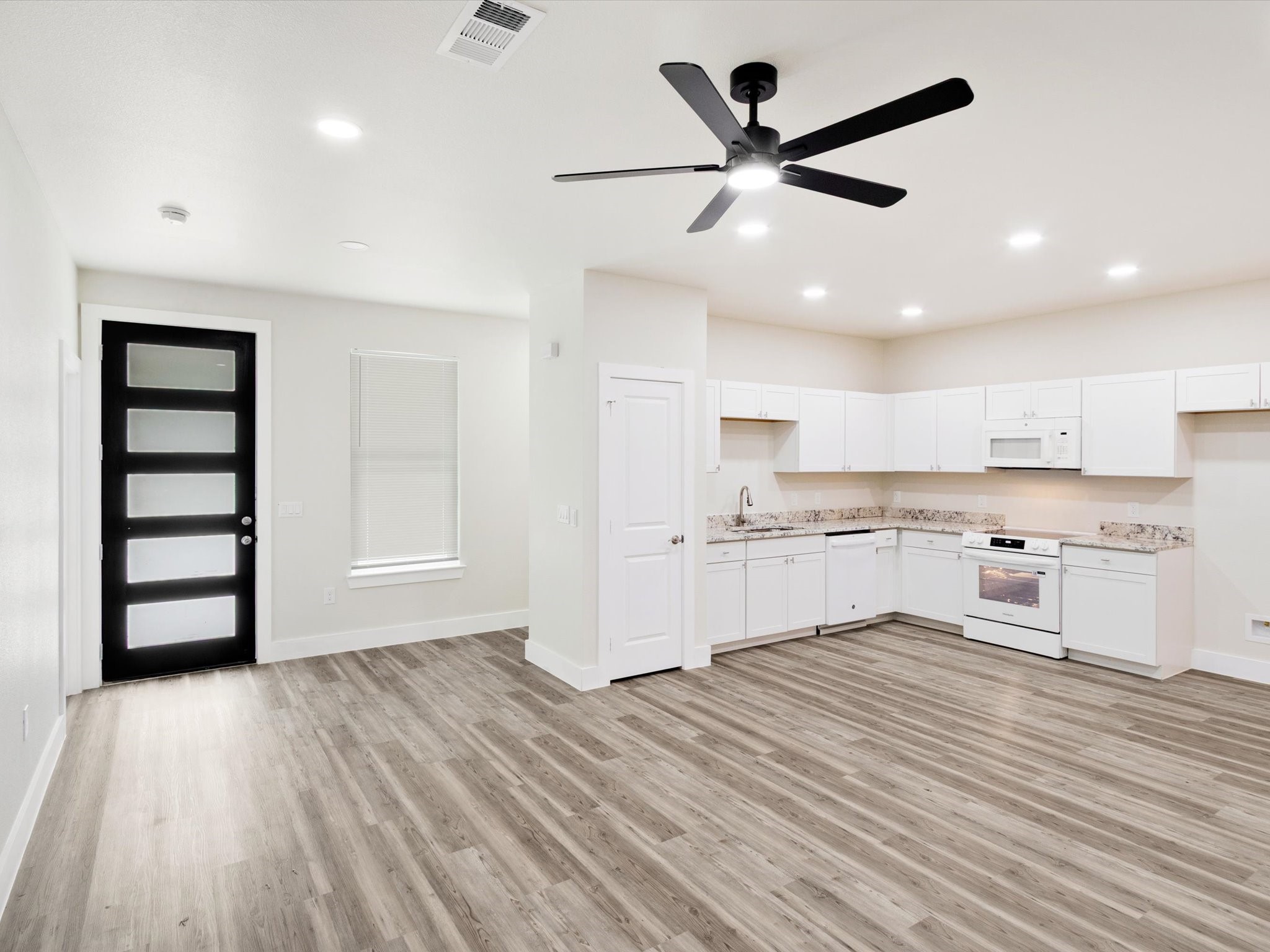 103 Bayside Circle Malakoff TX 75148